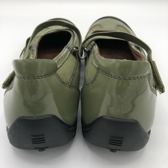 Lands End Mary Jane Patent Leather Terrain Shoes - Picture 3 of 8